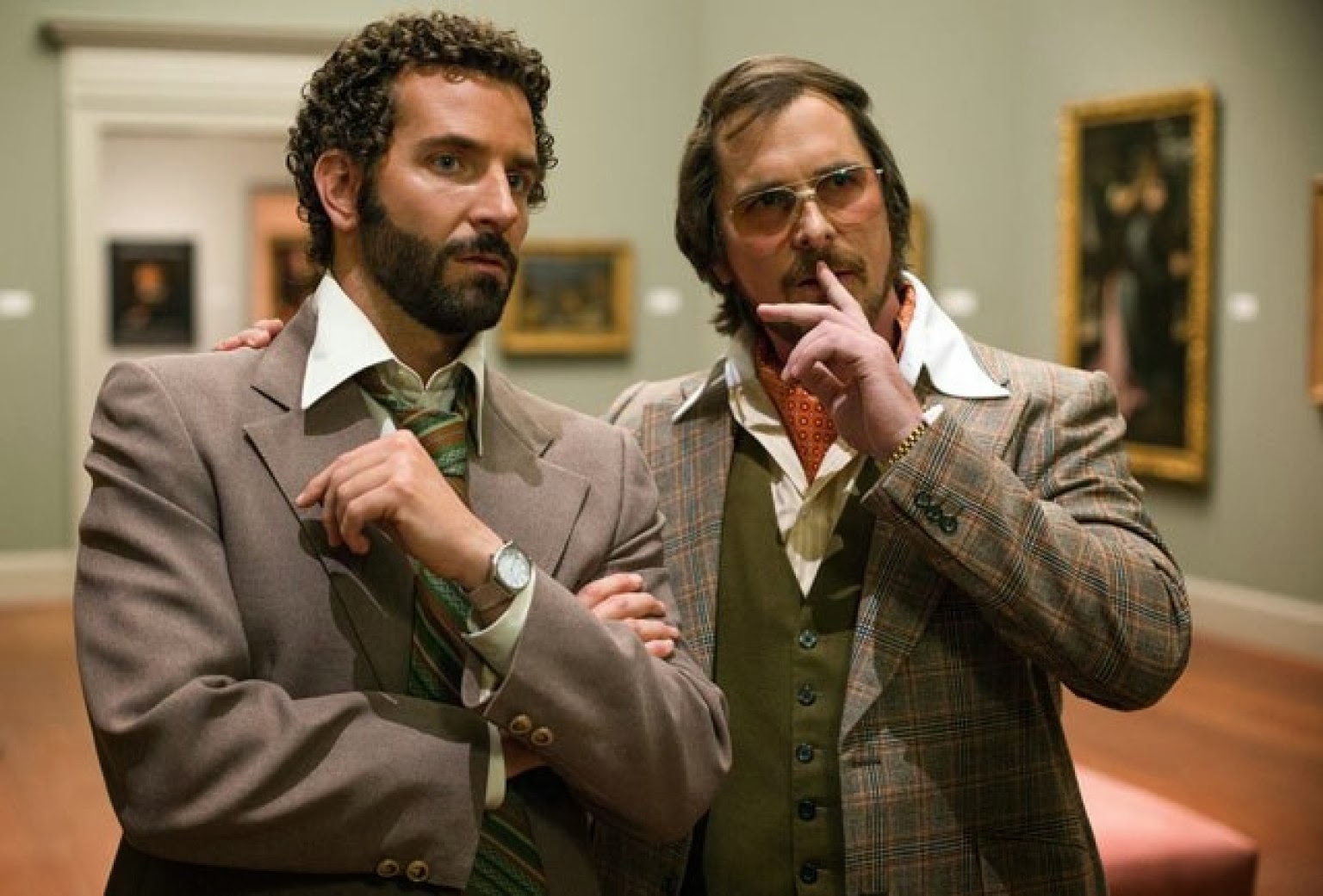 Oscar Watch: AMERICAN HUSTLE a Lively and Enjoyable Con