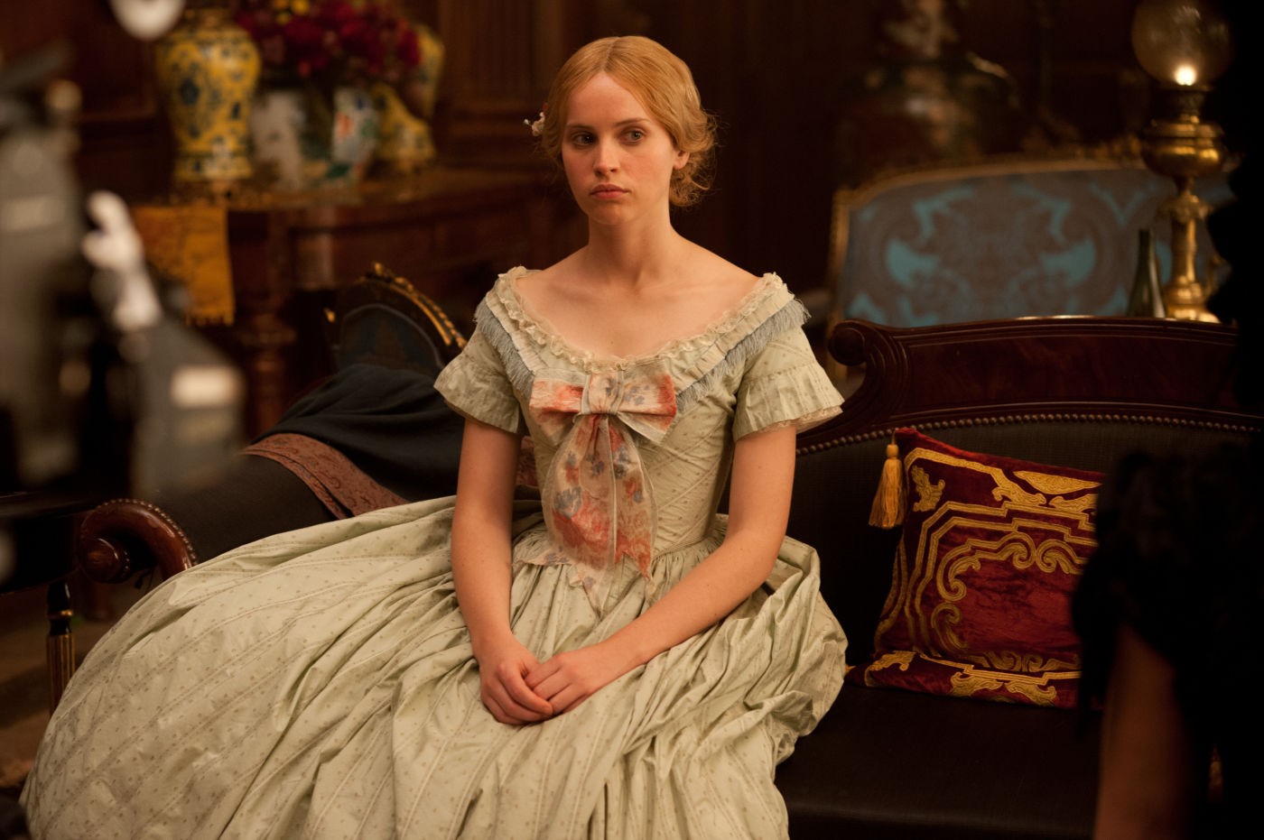 THE INVISIBLE WOMAN Explores Interesting and Unusual Subject Matter