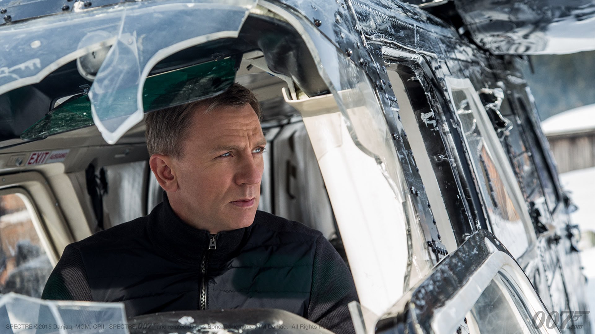 SPECTRE Brings Back the Old-Fashioned Bond Formula