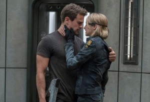 allegiant-kiss