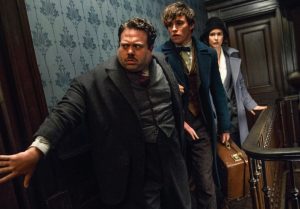 DVD-fantastic-beasts-hallway-cast