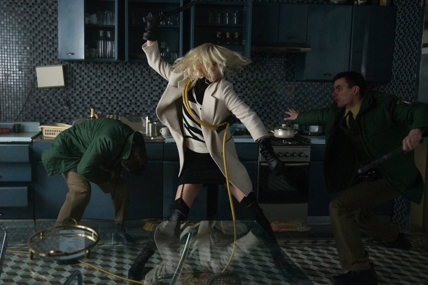 ATOMIC BLONDE Features Incredible Action With a Routine Spy Story