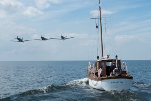 Dunkirk-civilian-boat-and-plane