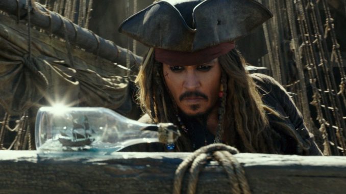 DVD-pirates-of-caribeean-dead-men-tell-no-tales-depp-and-bottle-on-deck