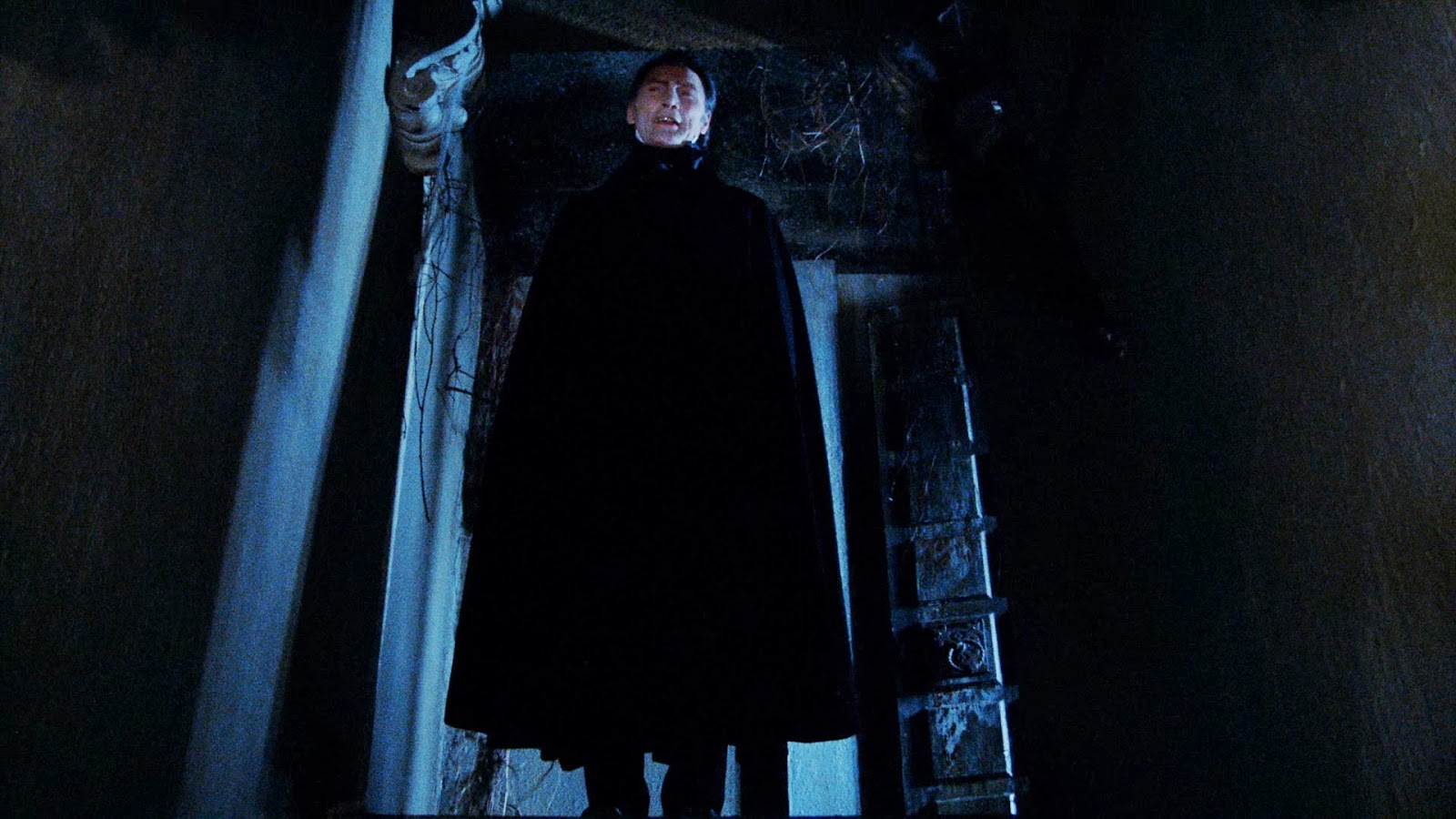DAN CURTIS’ DRACULA Sinks Its Teeth Into Blu-ray