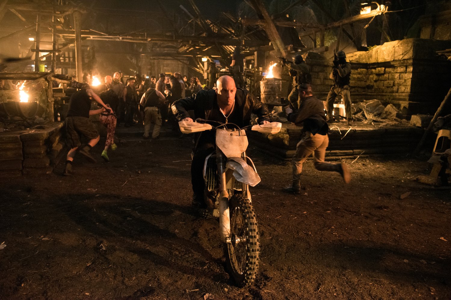 XXX: RETURN OF XANDER CAGE Is Hectic and Unmemorable